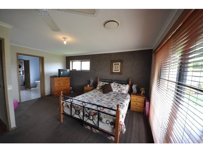 1 McClure Street, Drouin VIC 3818