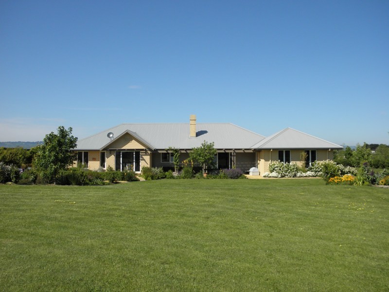 306 Stuhrs Road, Darnum VIC 3822