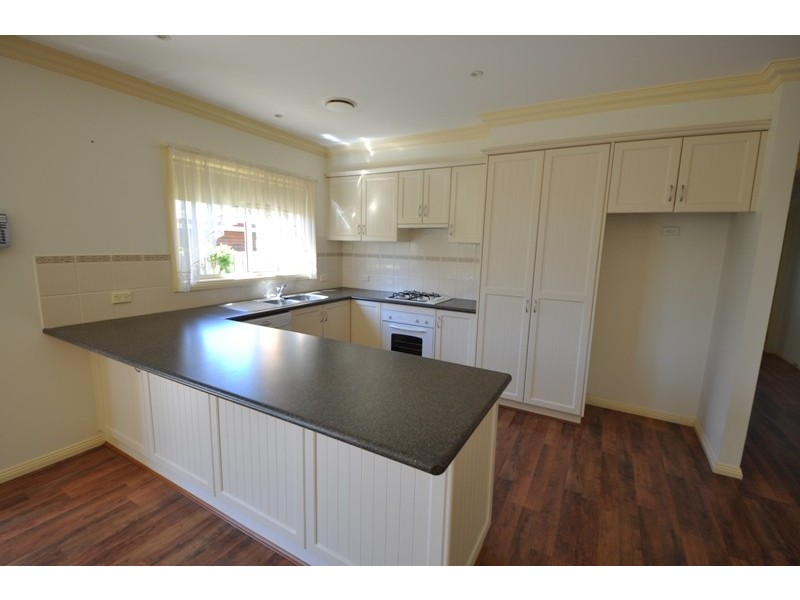 4 Rees Close, Drouin VIC 3818