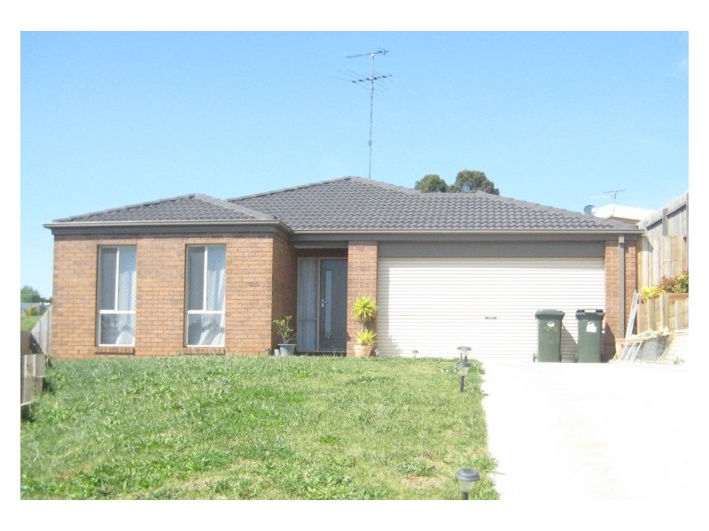 13 Vivian Court, Drouin VIC 3818