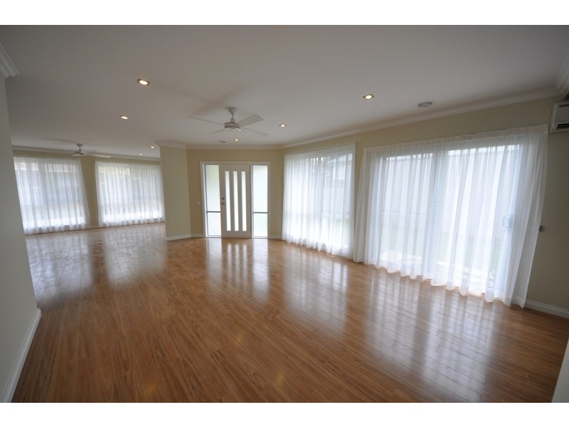 2/54 Clifford Street, Warragul VIC 3820