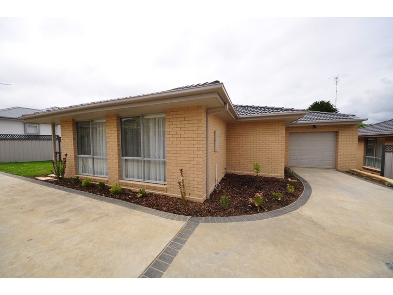 2/54 Clifford Street, Warragul VIC 3820