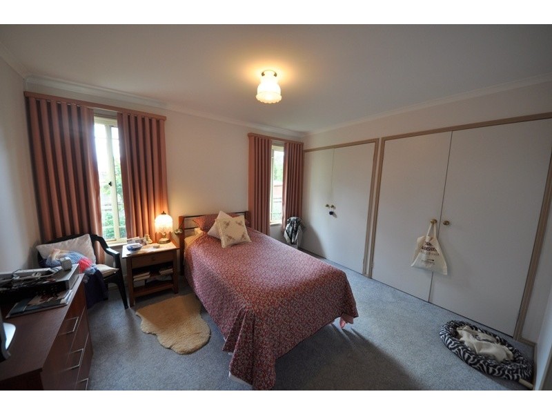 2/17 Grant Street, Drouin VIC 3818