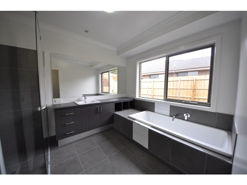 4 Paulan Court, Warragul VIC 3820