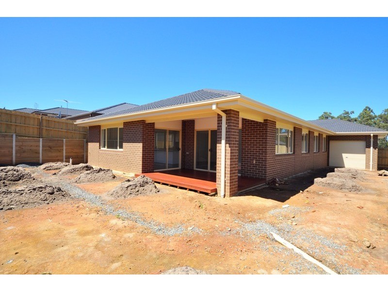 21 Holland Street, Drouin VIC 3818