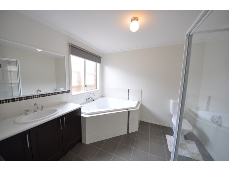 6 Audra Place, Warragul VIC 3820