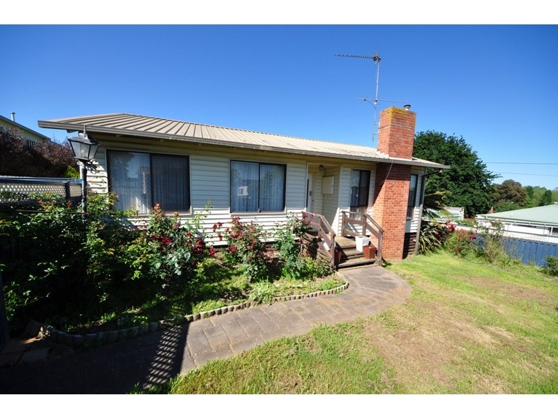 6 Logan Street, Warragul VIC 3820