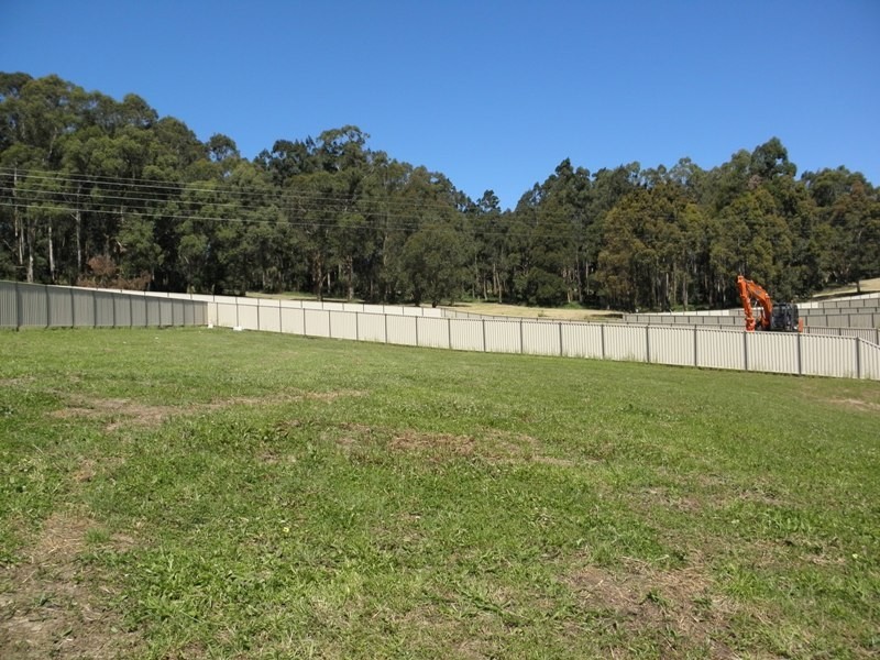 7 Valleyview Grove, Drouin VIC 3818