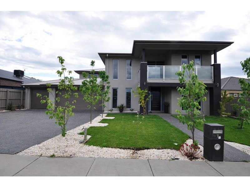 7 Davey Drive, Trafalgar VIC 3824