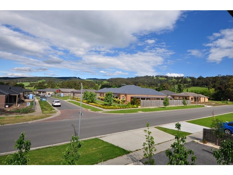 7 Davey Drive, Trafalgar VIC 3824