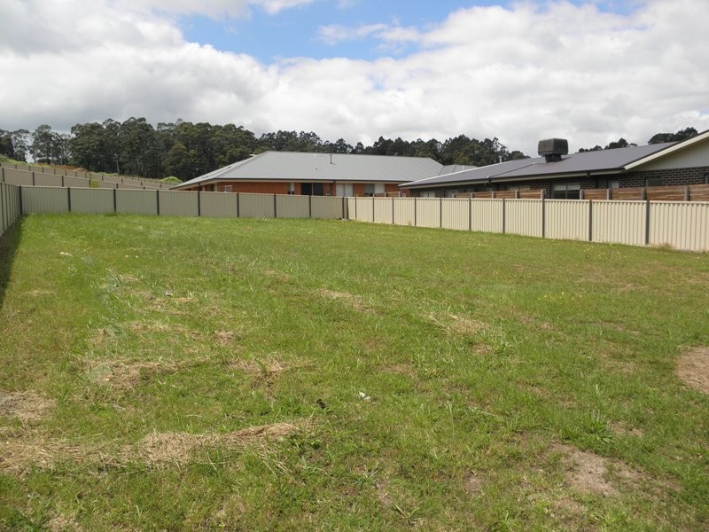 26 Waterside Drive, Drouin VIC 3818