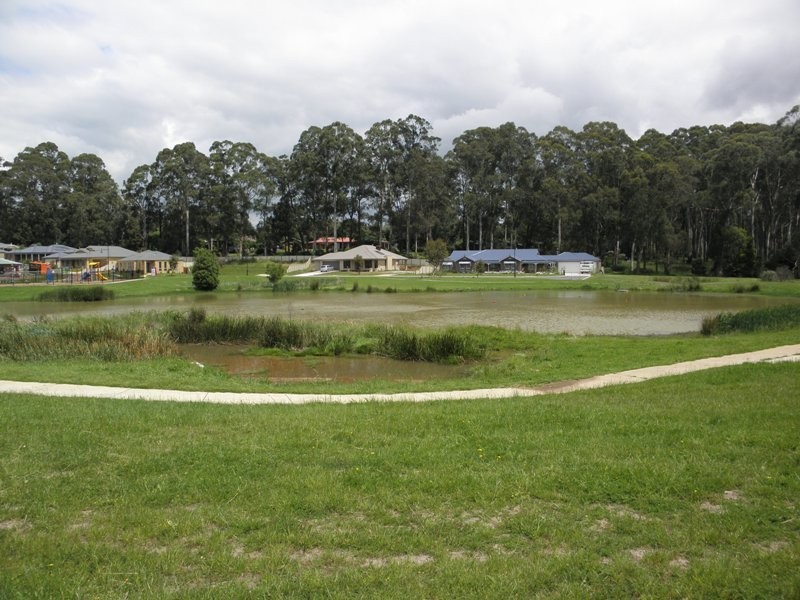 26 Waterside Drive, Drouin VIC 3818
