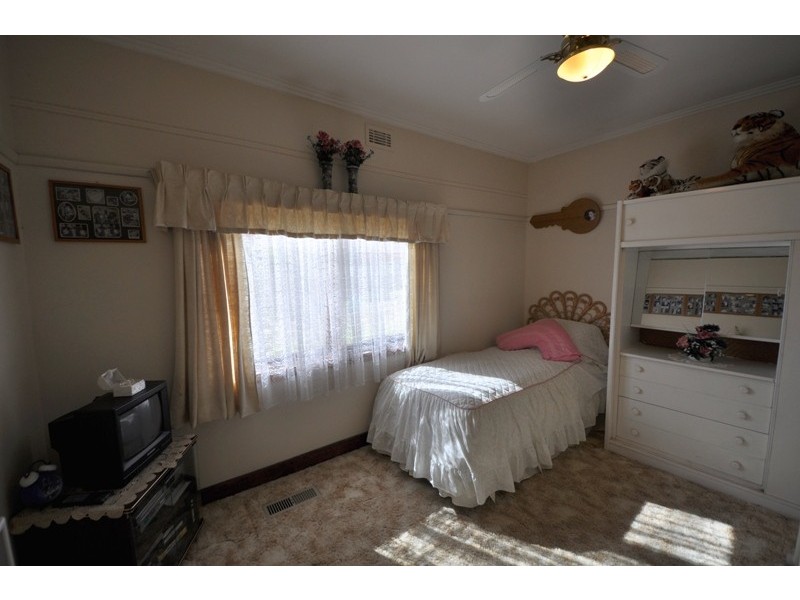 37 Church Street, Drouin VIC 3818