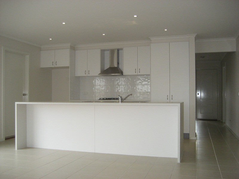 82 Cook Street, Drouin VIC 3818