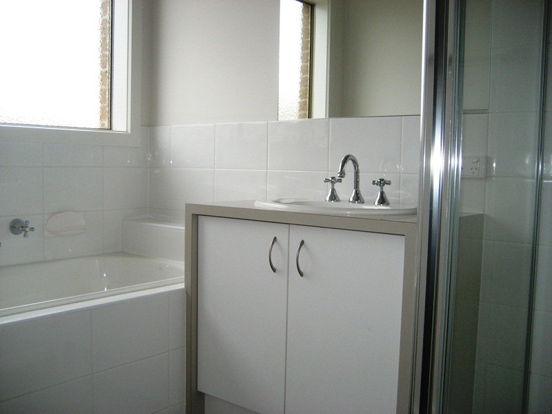 82 Cook Street, Drouin VIC 3818