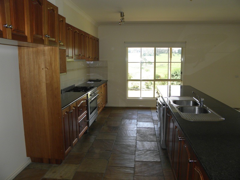 84 Dawson Track, Nilma North VIC 3821