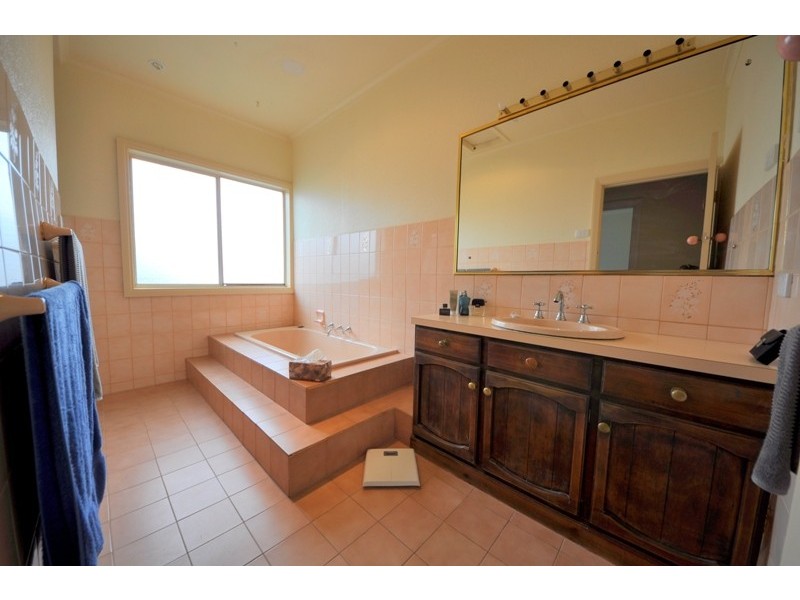 61 Brandy Creek Road, Warragul VIC 3820
