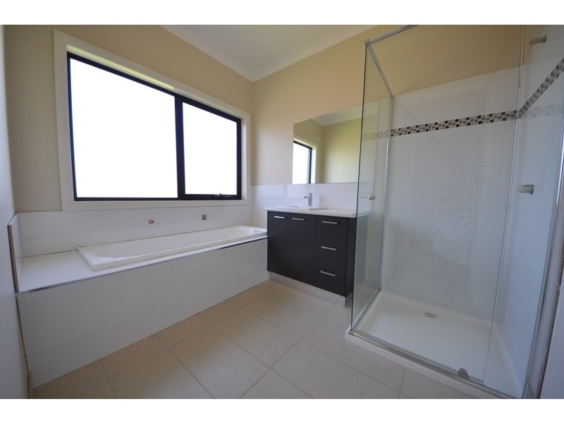 42 Windhaven Drive, Warragul VIC 3820