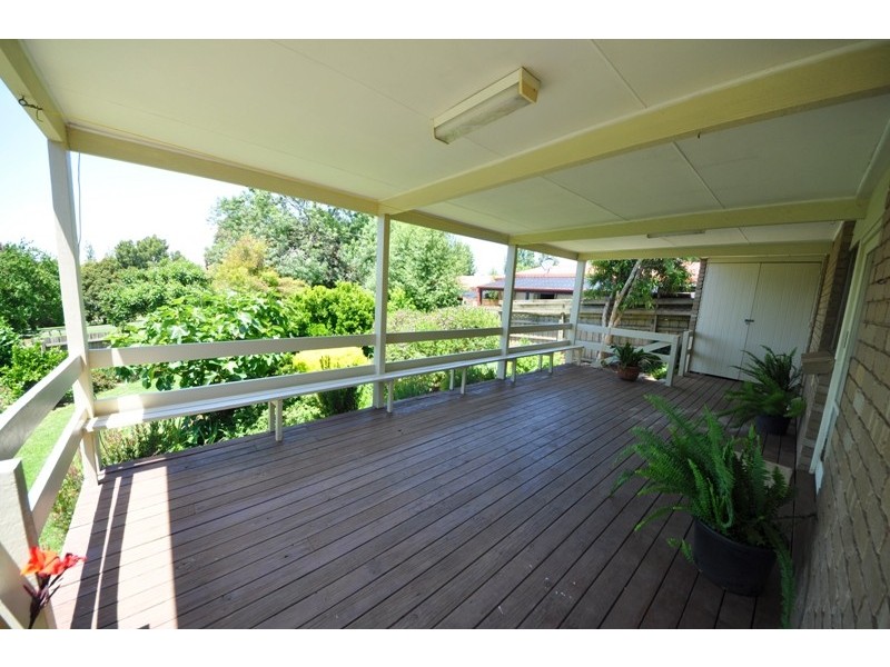 24 Archibald Crescent, Warragul VIC 3820