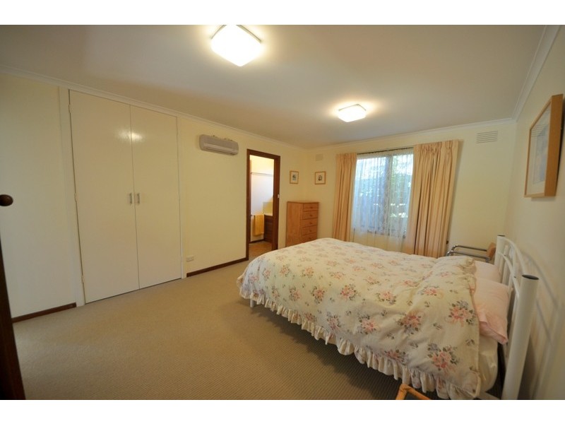 24 Archibald Crescent, Warragul VIC 3820