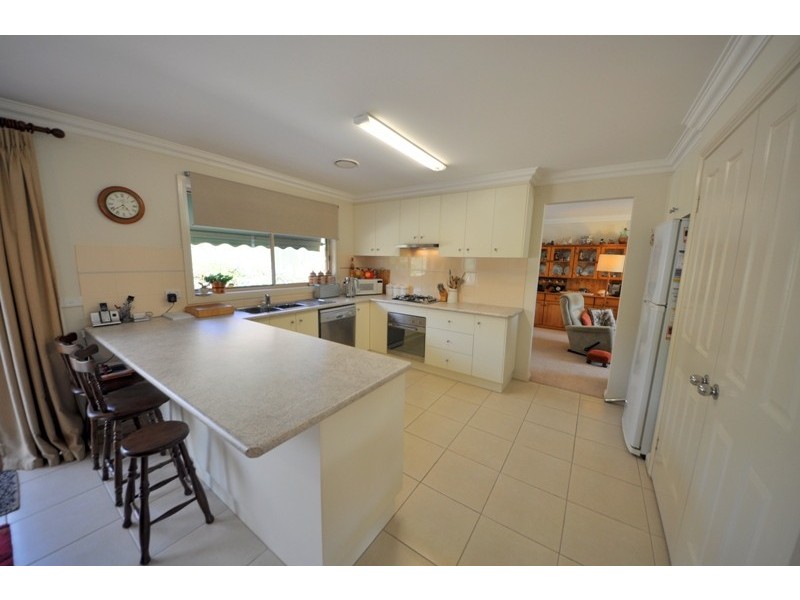 27 McMillan Drive, Warragul VIC 3820