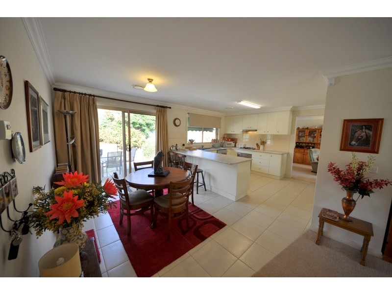 27 McMillan Drive, Warragul VIC 3820