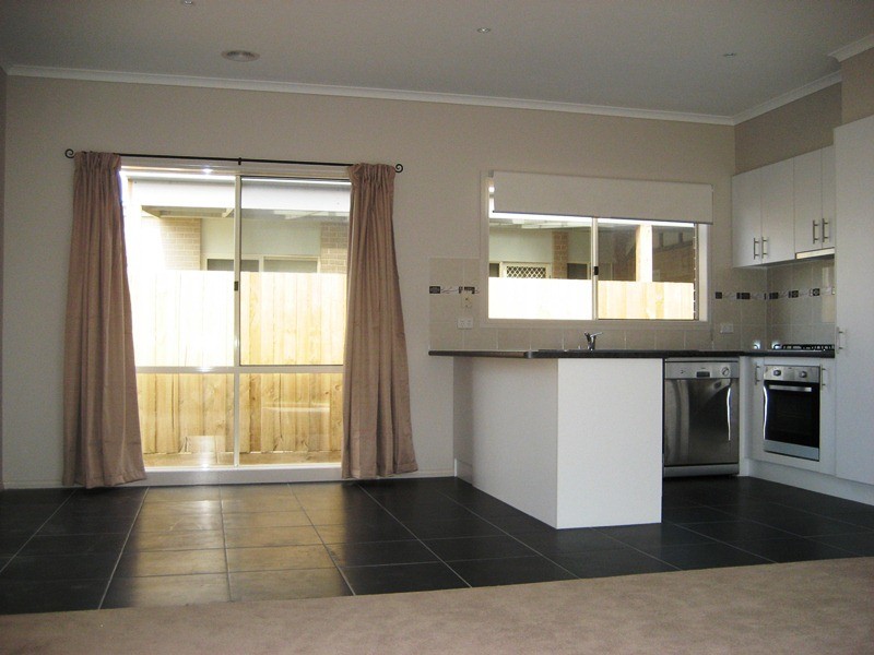 86 Cook Street, Drouin VIC 3818