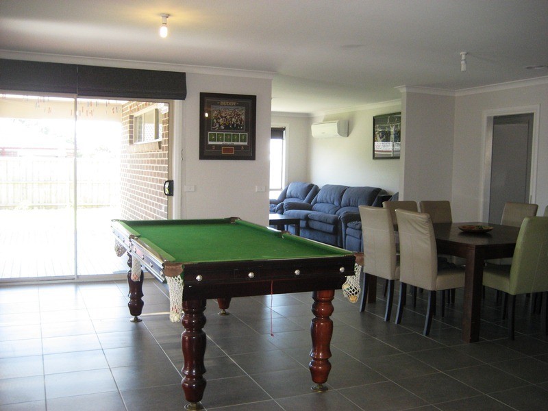 17 Royanne Close, Bunyip VIC 3815