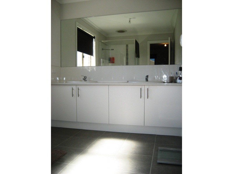 17 Royanne Close, Bunyip VIC 3815