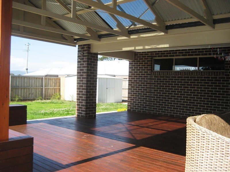 17 Royanne Close, Bunyip VIC 3815