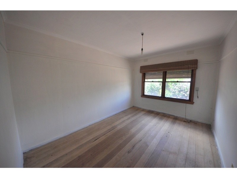 4 Colin Street, Drouin VIC 3818