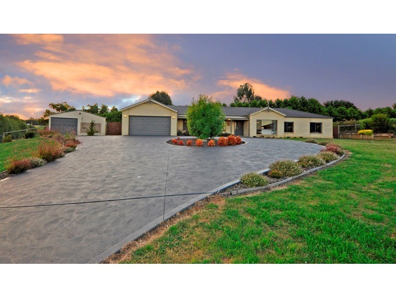 5 Huntingdon Court, Drouin VIC 3818