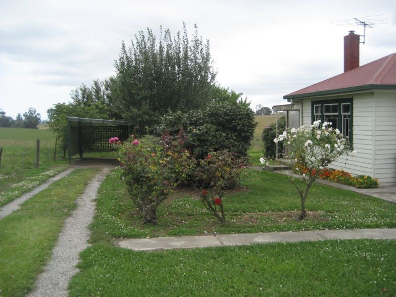 7 Mitchell Road, Jindivick VIC 3818