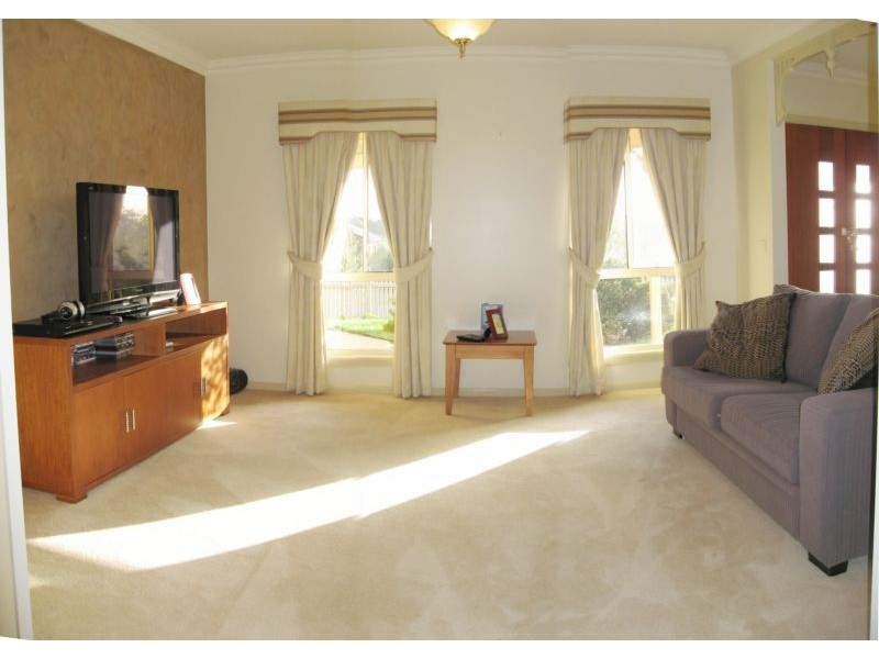 7 Arthurs Drive, Warragul VIC 3820