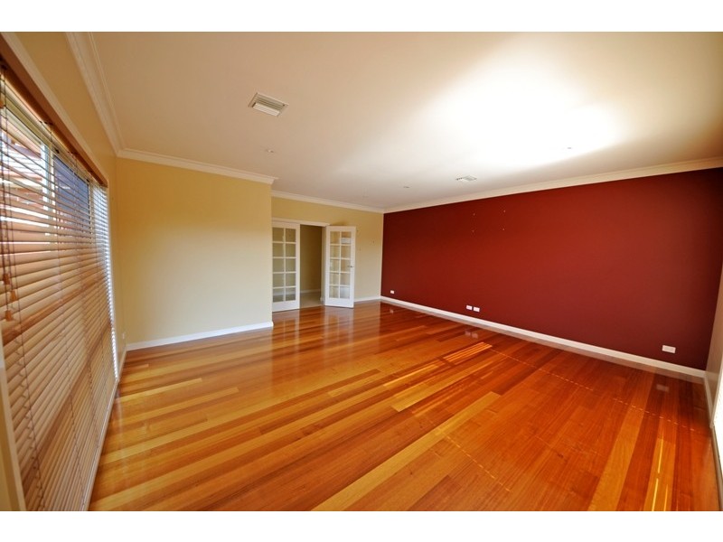 9 Deakin Court, Warragul VIC 3820