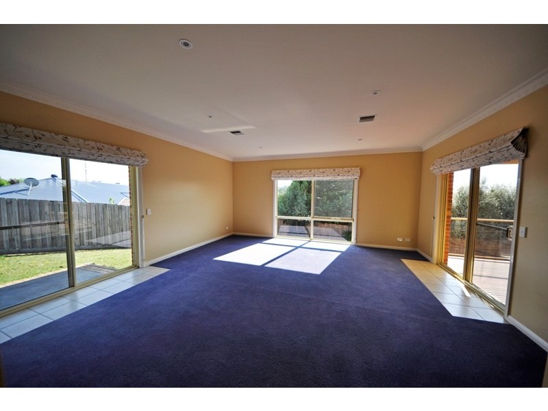 9 Deakin Court, Warragul VIC 3820
