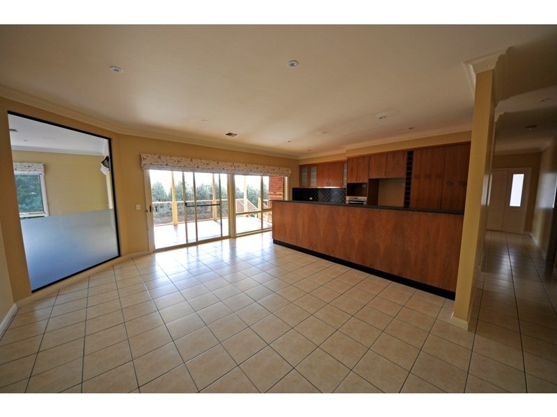 9 Deakin Court, Warragul VIC 3820