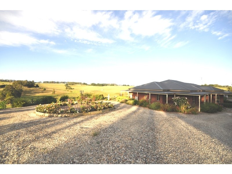 84 Dawsons Track, Nilma North VIC 3821