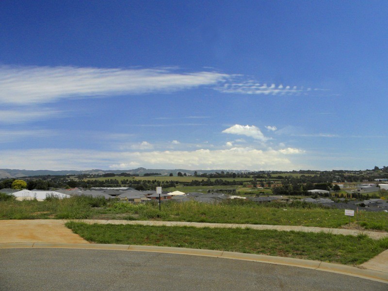 7 Bladen Street, Warragul VIC 3820