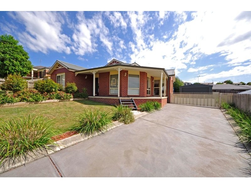 5 McMillan Drive, Warragul VIC 3820