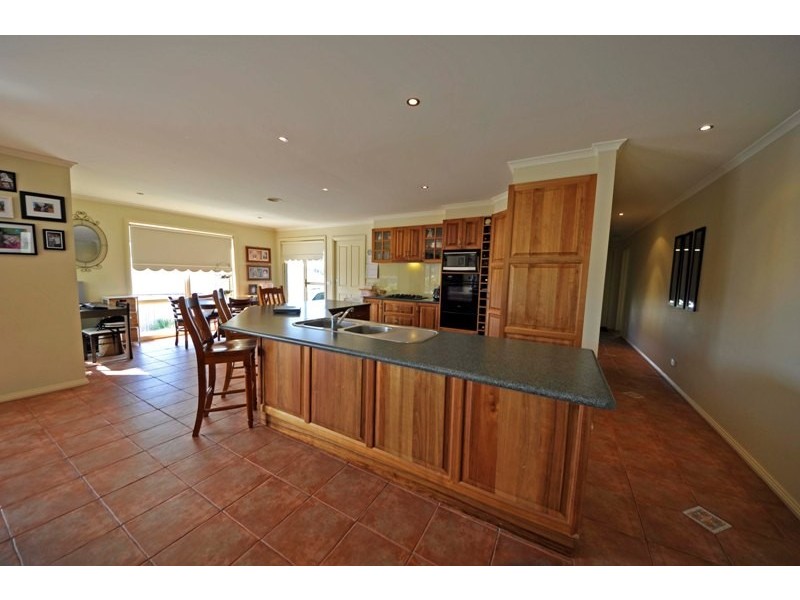 5 McMillan Drive, Warragul VIC 3820