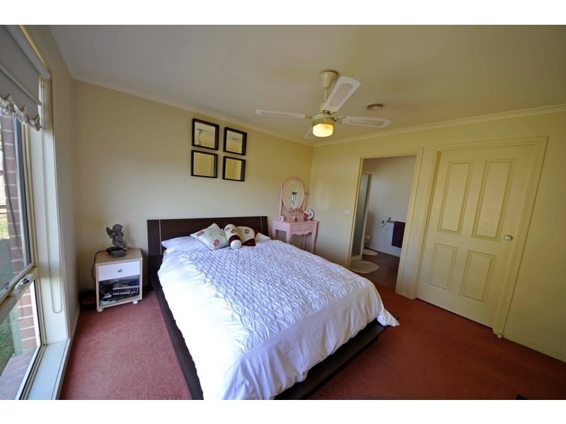 5 McMillan Drive, Warragul VIC 3820