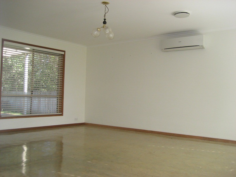 19 Hopetoun Road, Drouin VIC 3818