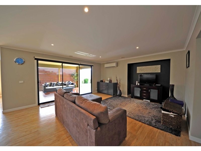 10 Glendon Drive, Warragul VIC 3820