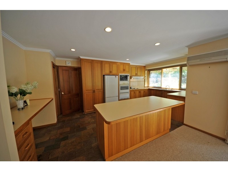 65 Fowlers Road, Ellinbank VIC 3821