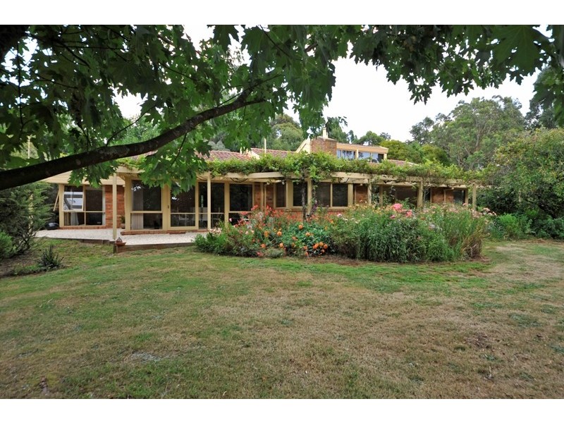 65 Fowlers Road, Ellinbank VIC 3821