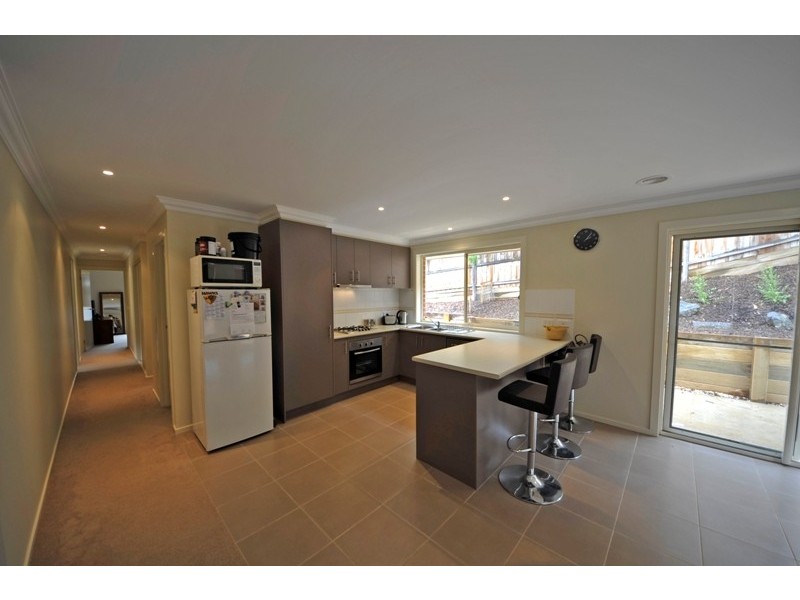 18 McMillan Drive, Warragul VIC 3820