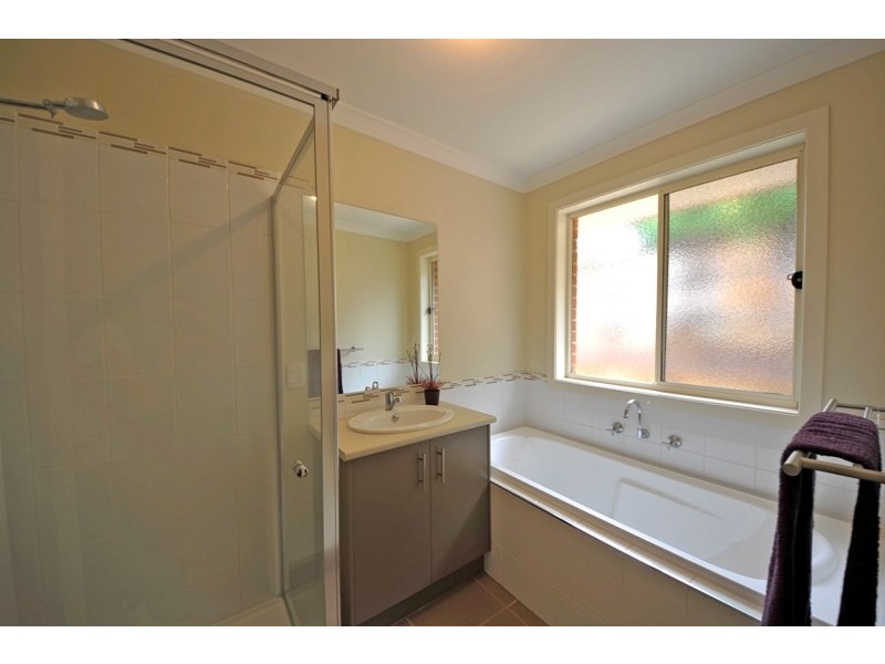 18 McMillan Drive, Warragul VIC 3820