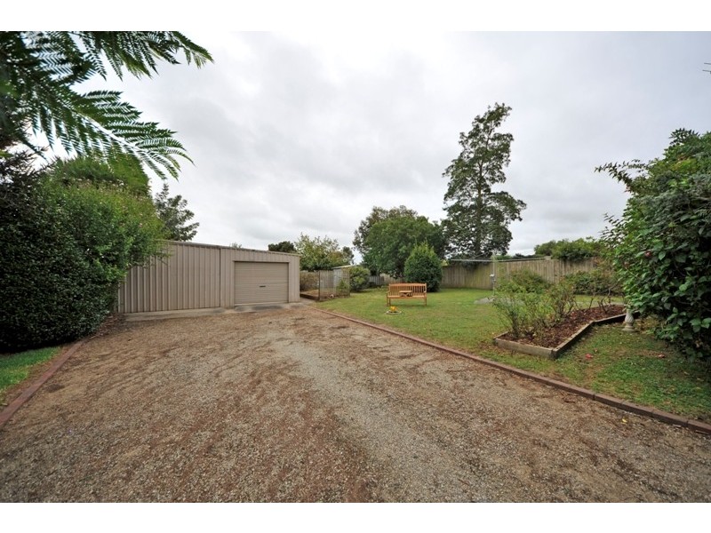 9 Moe Street, Drouin VIC 3818