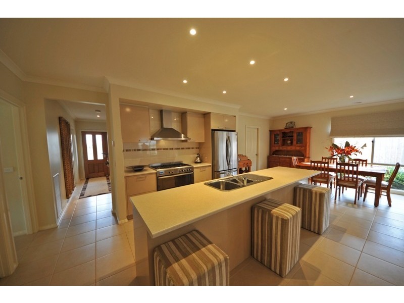 9 Eucalypt Court, Drouin VIC 3818